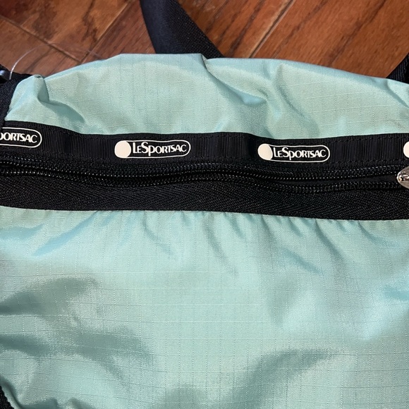 NWOT Mint Green LeSportSac Crossbody Bag - Picture 3 of 7